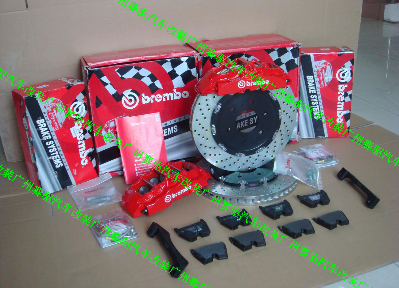 奔馳GL350/GL450改裝BREMBO大8活塞卡鉗剎車套裝 GL350、450專用brembo競技版剎車鮑魚